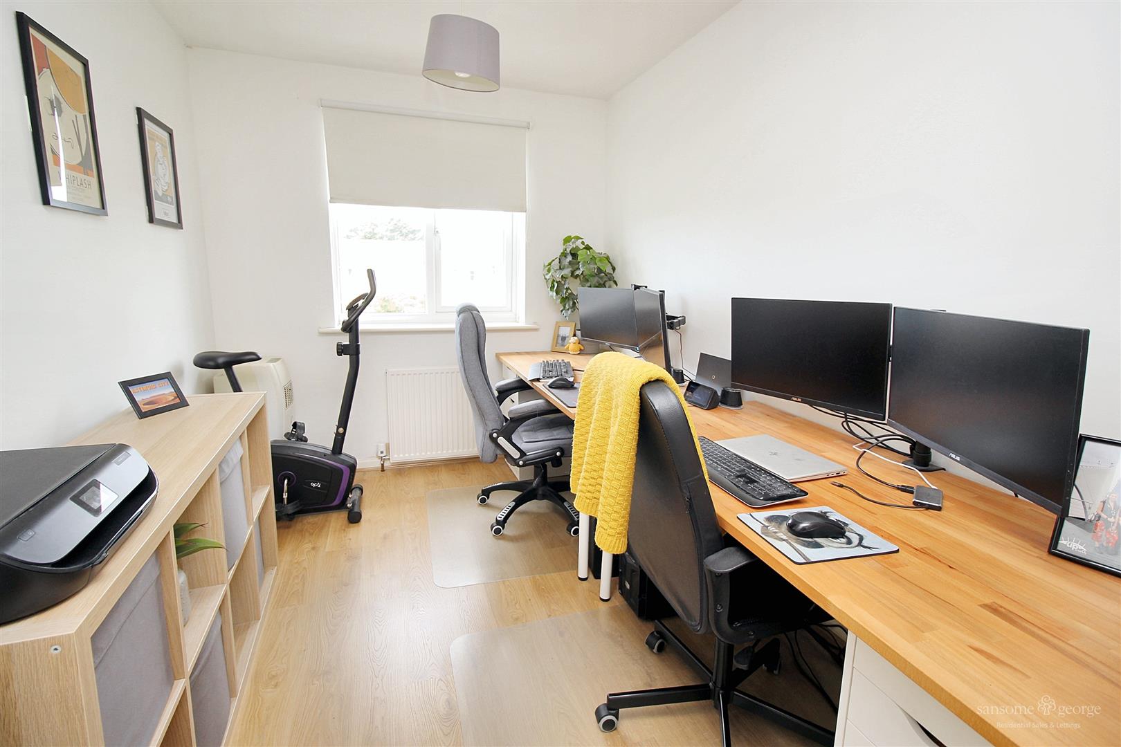 Sharnwood Drive, Calcot, Reading